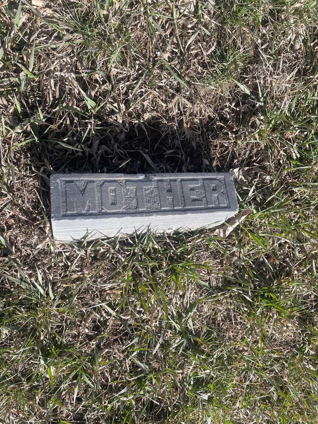 Margaret Carmichael McIntyre's grave. Photo 3