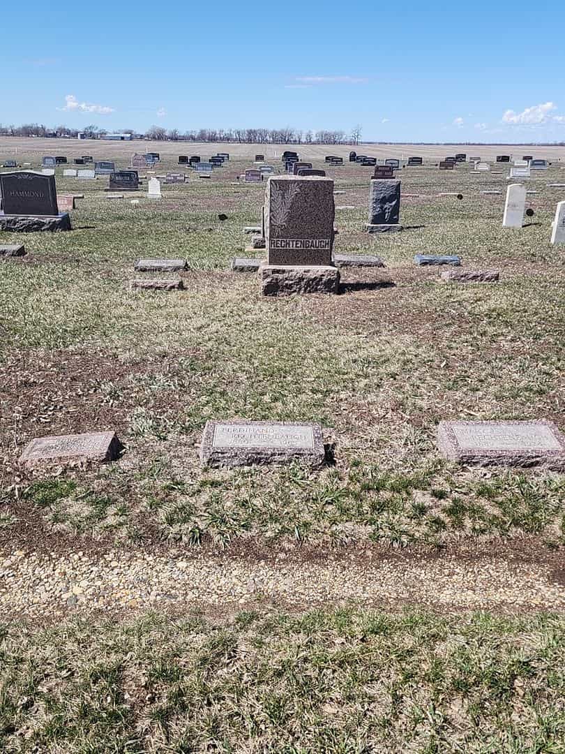 Ferdinand Rechtenbaugh's grave. Photo 2