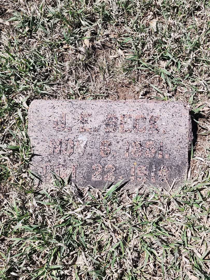 J. E. Beck's grave. Photo 3