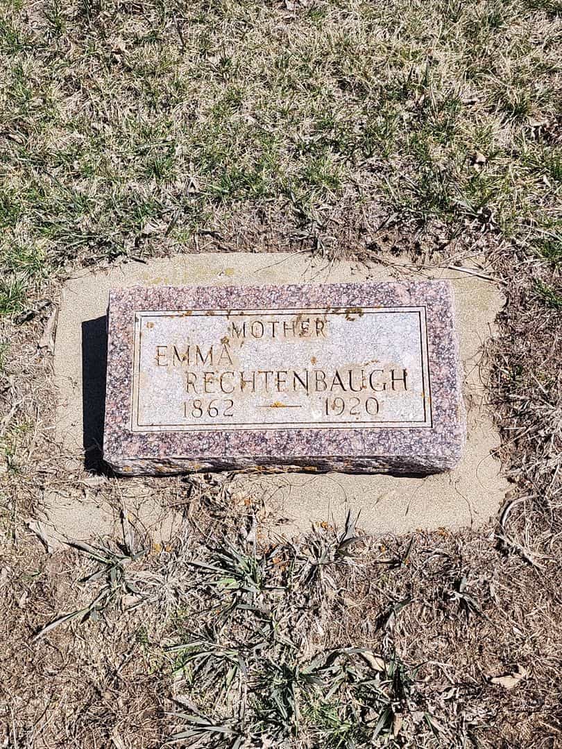 Emma Greenbeck Rechtenbaugh's grave. Photo 3