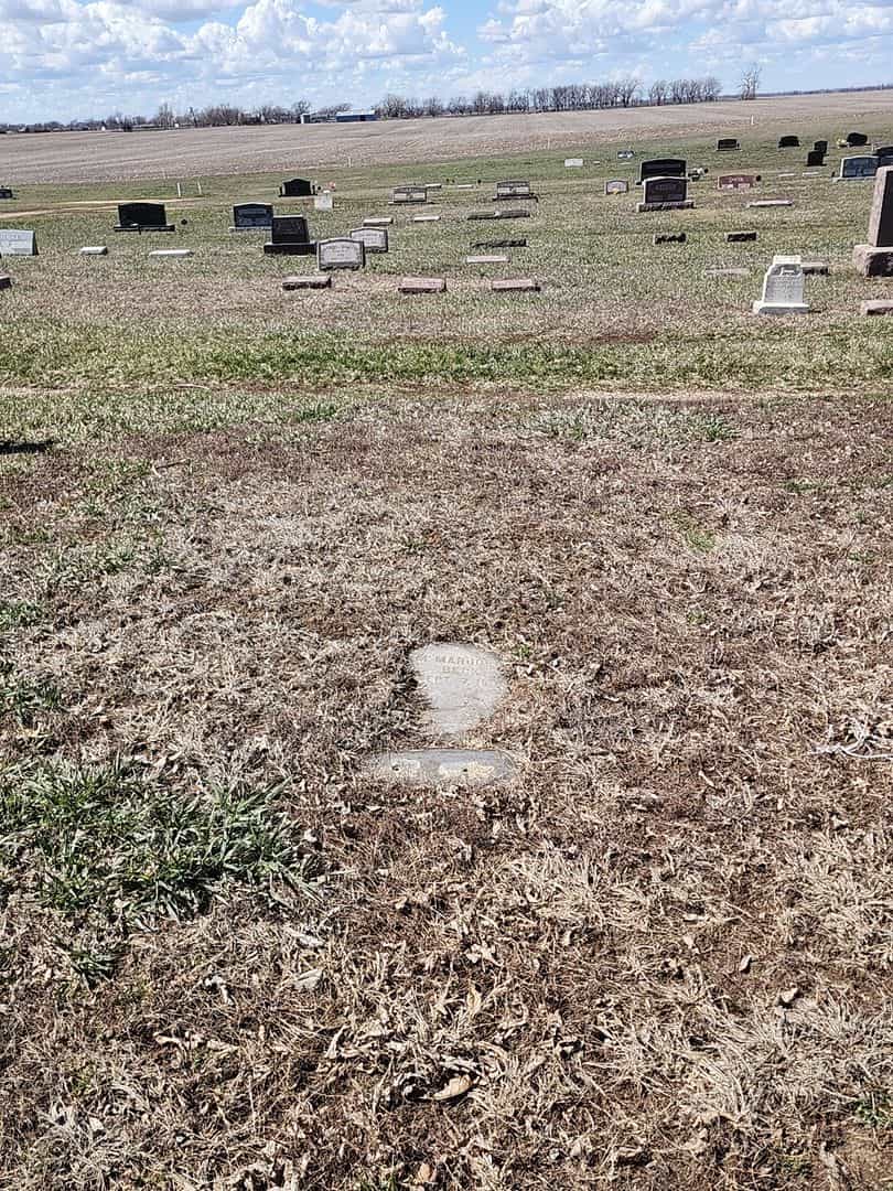 M. Marjorie Beck's grave. Photo 2