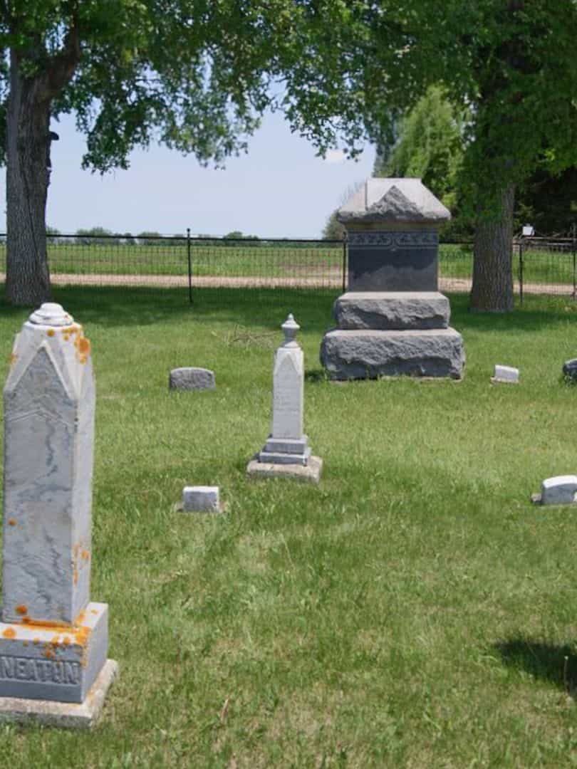 Lawrence Pemberton VanEaton's grave. Photo 2