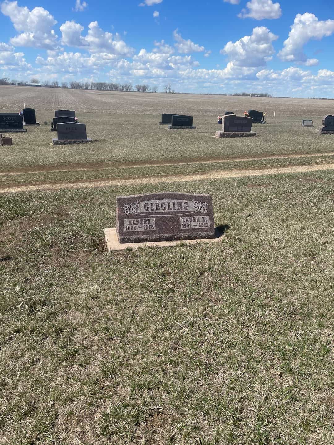 Albert Giegling's grave. Photo 2