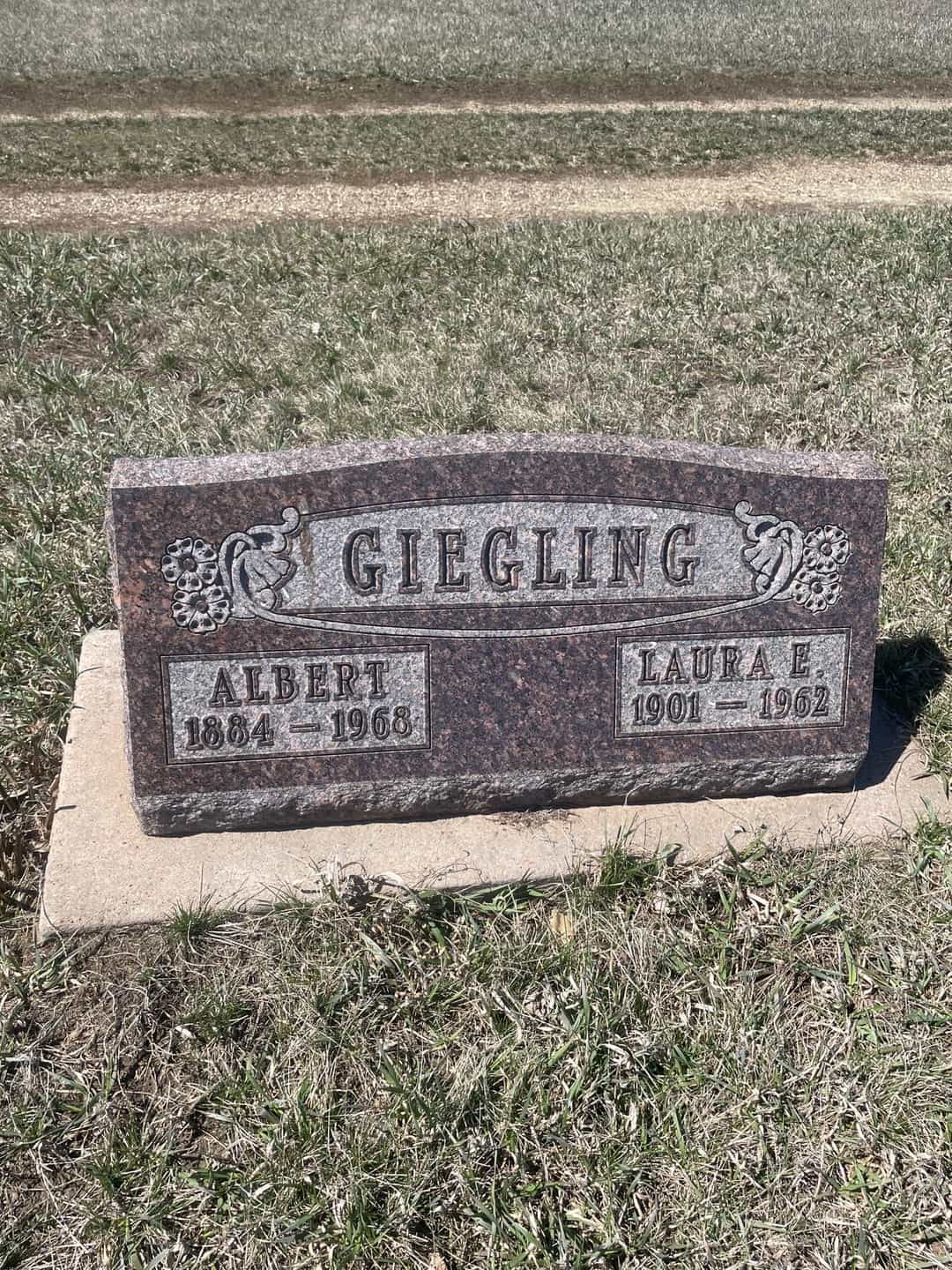 Albert Giegling's grave. Photo 1