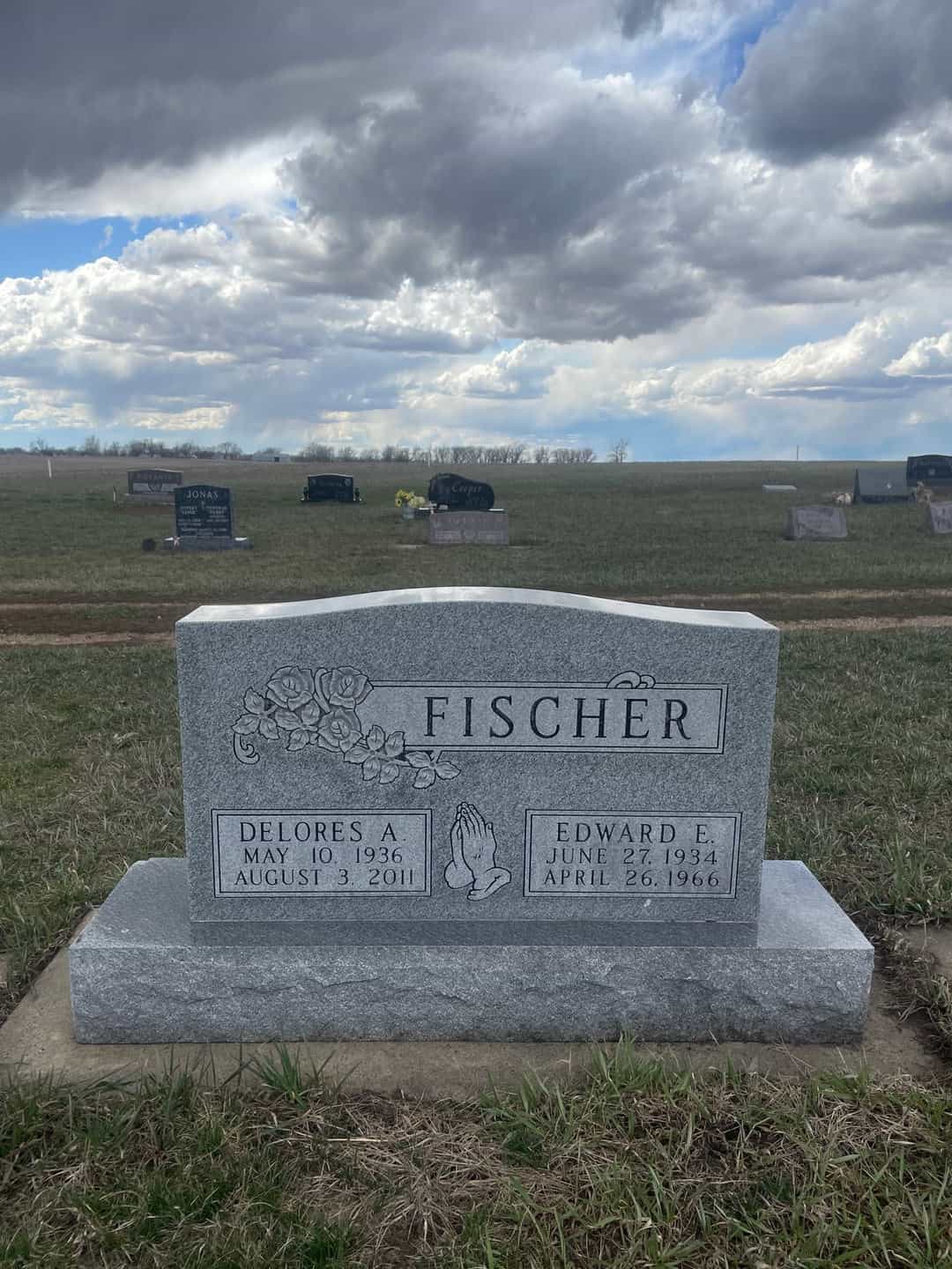 Edward E. Fischer's grave. Photo 1