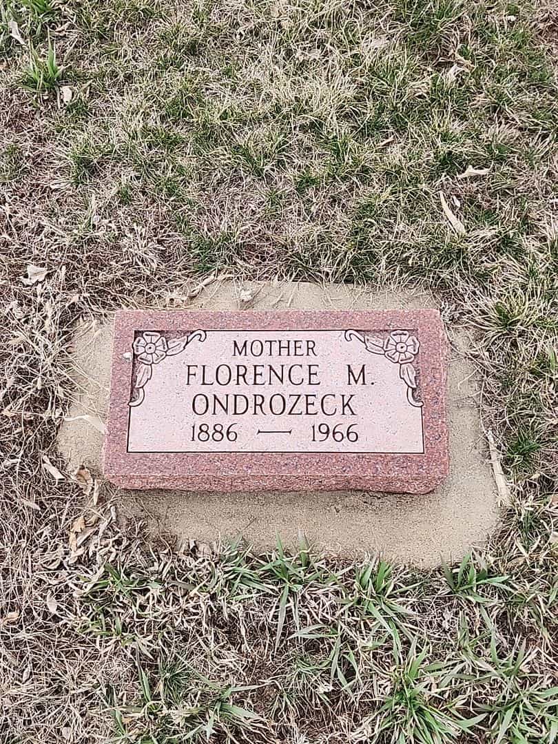 Florence May Banning Ondrozeck's grave. Photo 1
