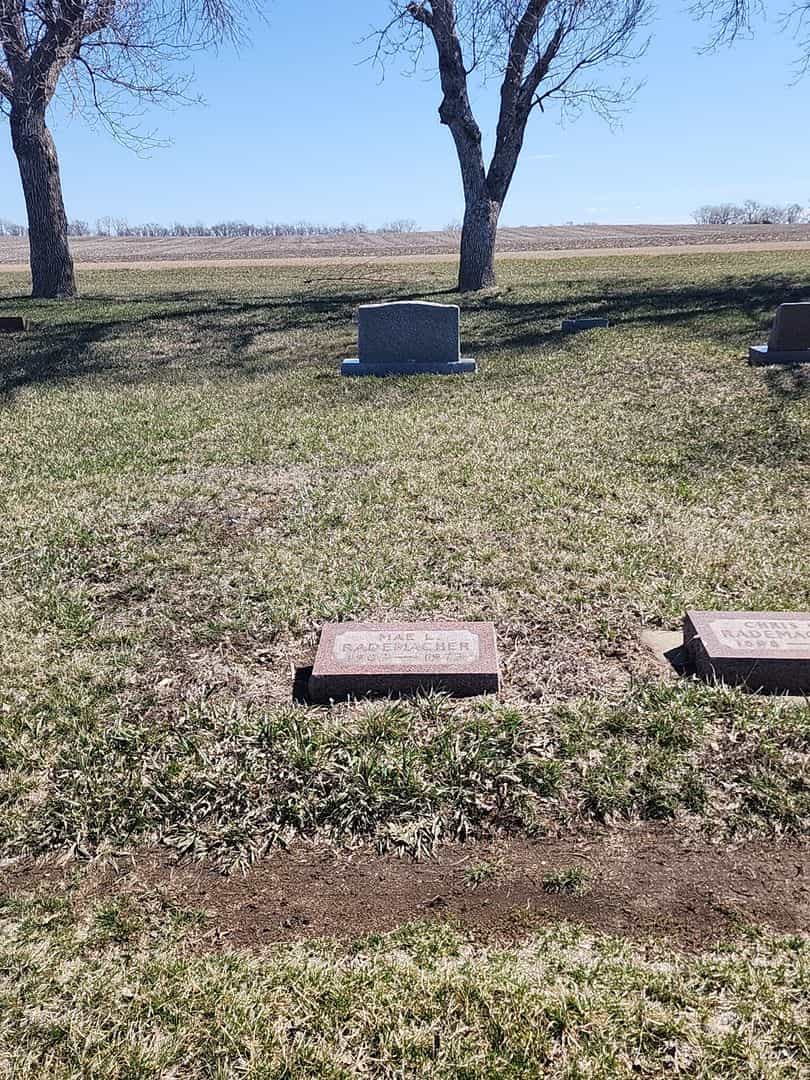 Mae Rademacher's grave. Photo 2