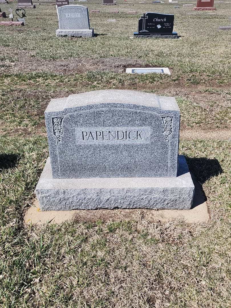 Mary Papendick's grave. Photo 1
