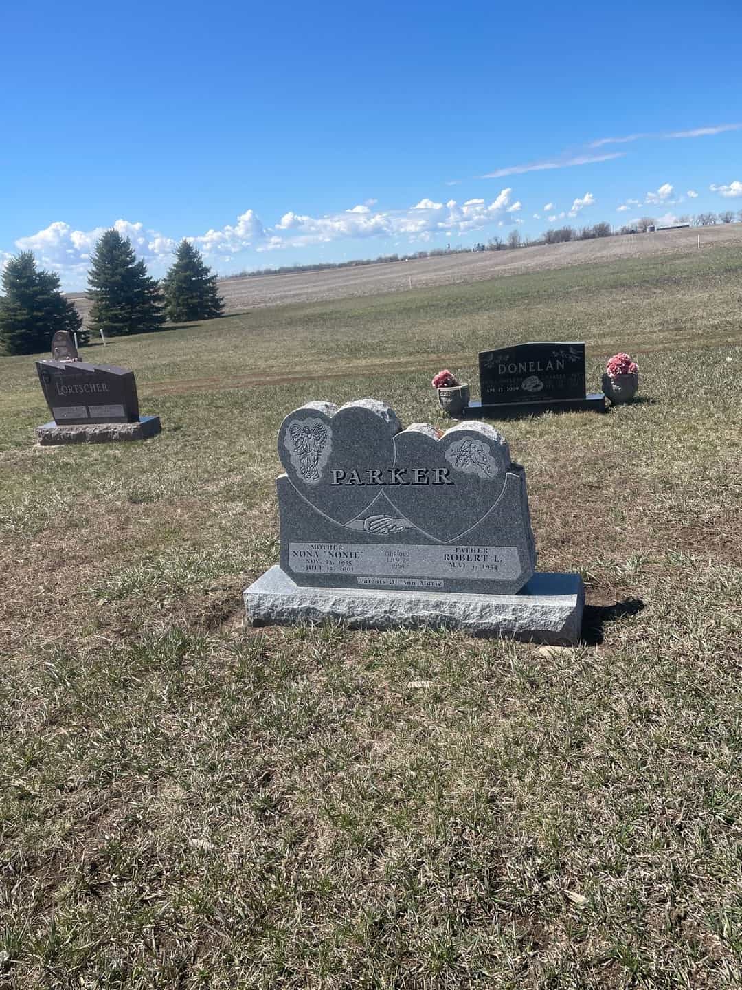 Nona "Nonie" Parker's grave. Photo 2