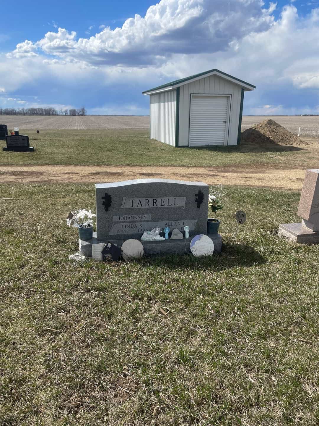 Allan L. Tarrell's grave. Photo 2