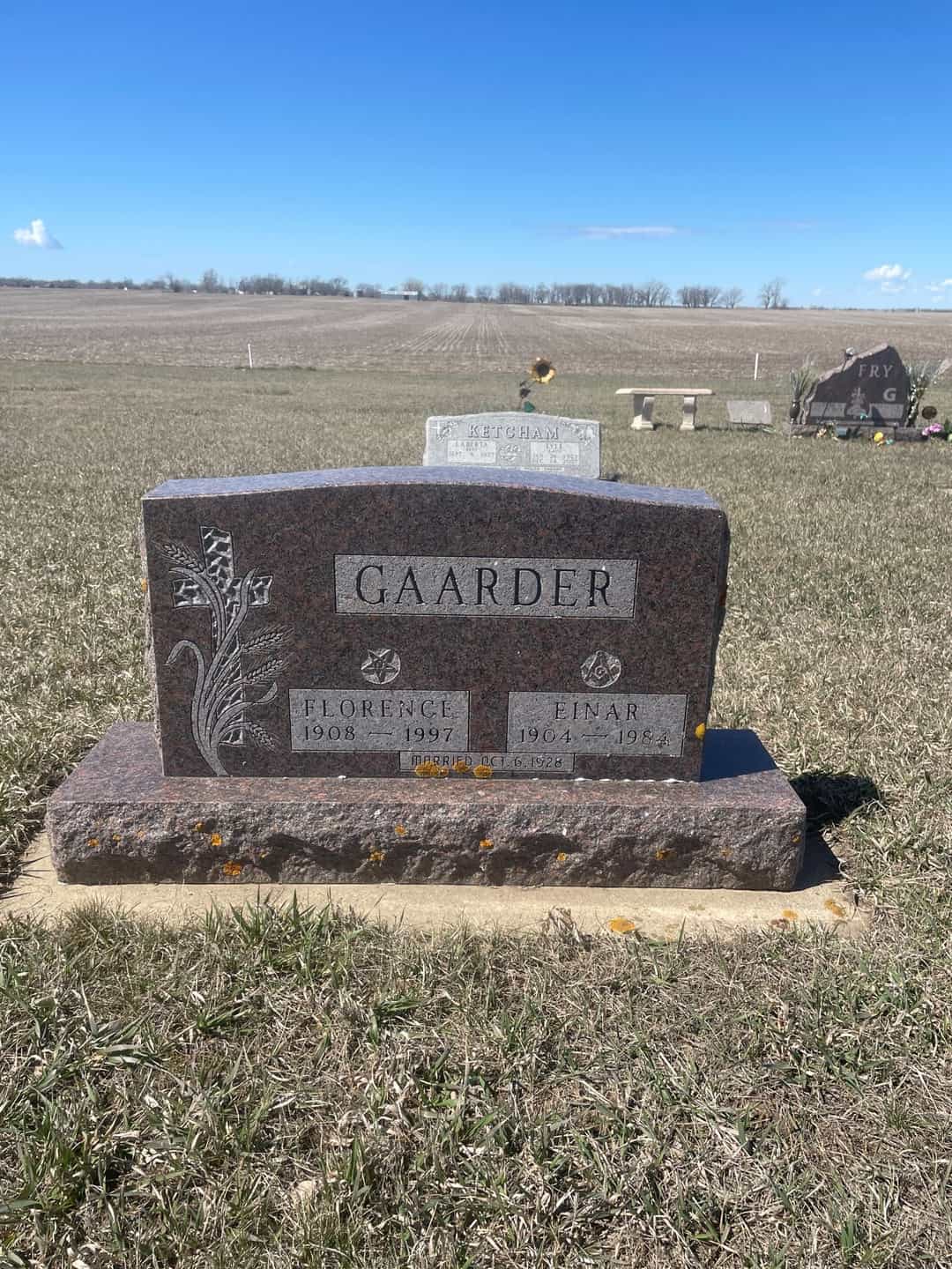 Florence Klinkel Gaarder's grave. Photo 2