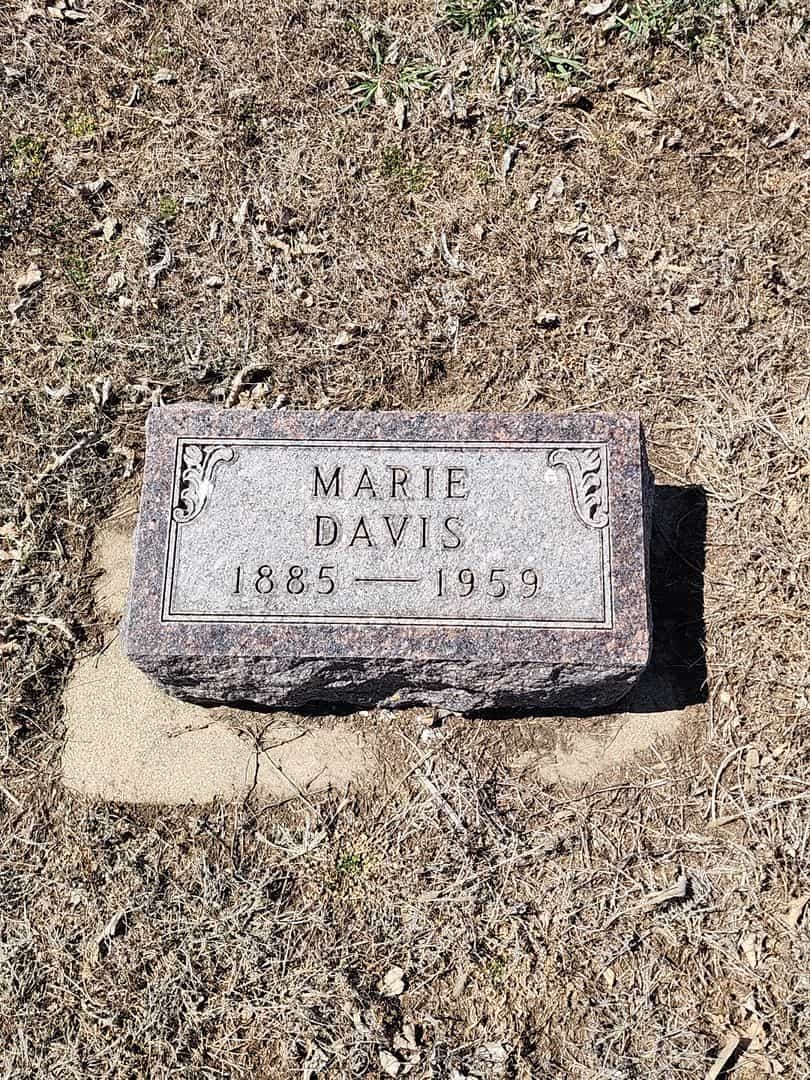 Marie Sessler Davis's grave. Photo 3