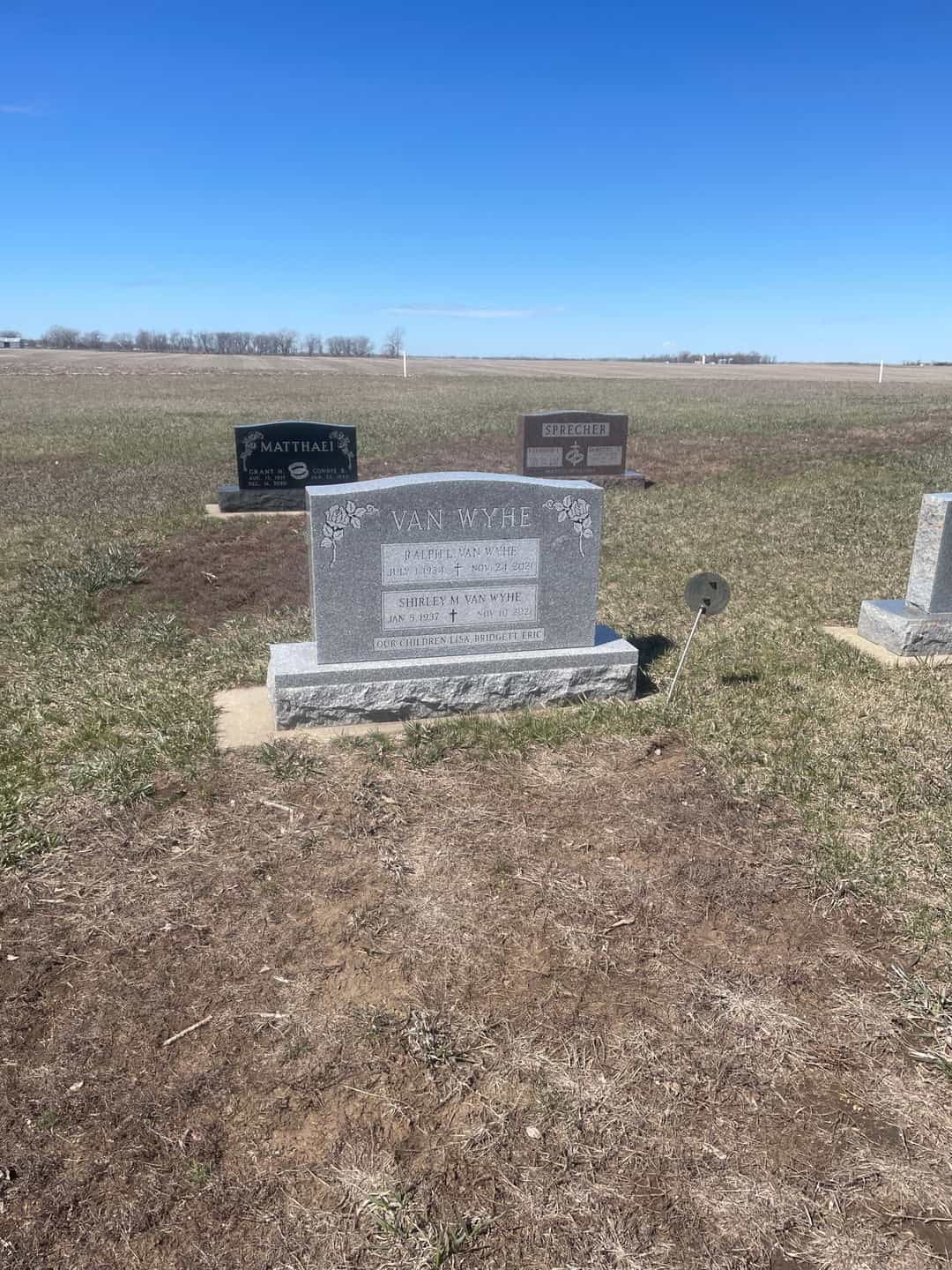 Ralph L. Van Whye's grave. Photo 2