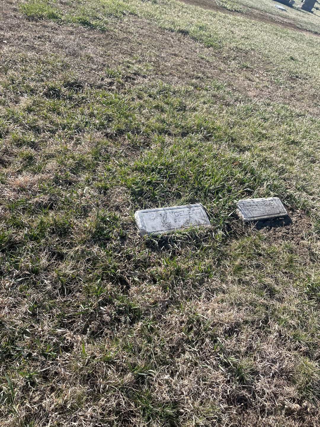 Herbert Langelett's grave. Photo 2