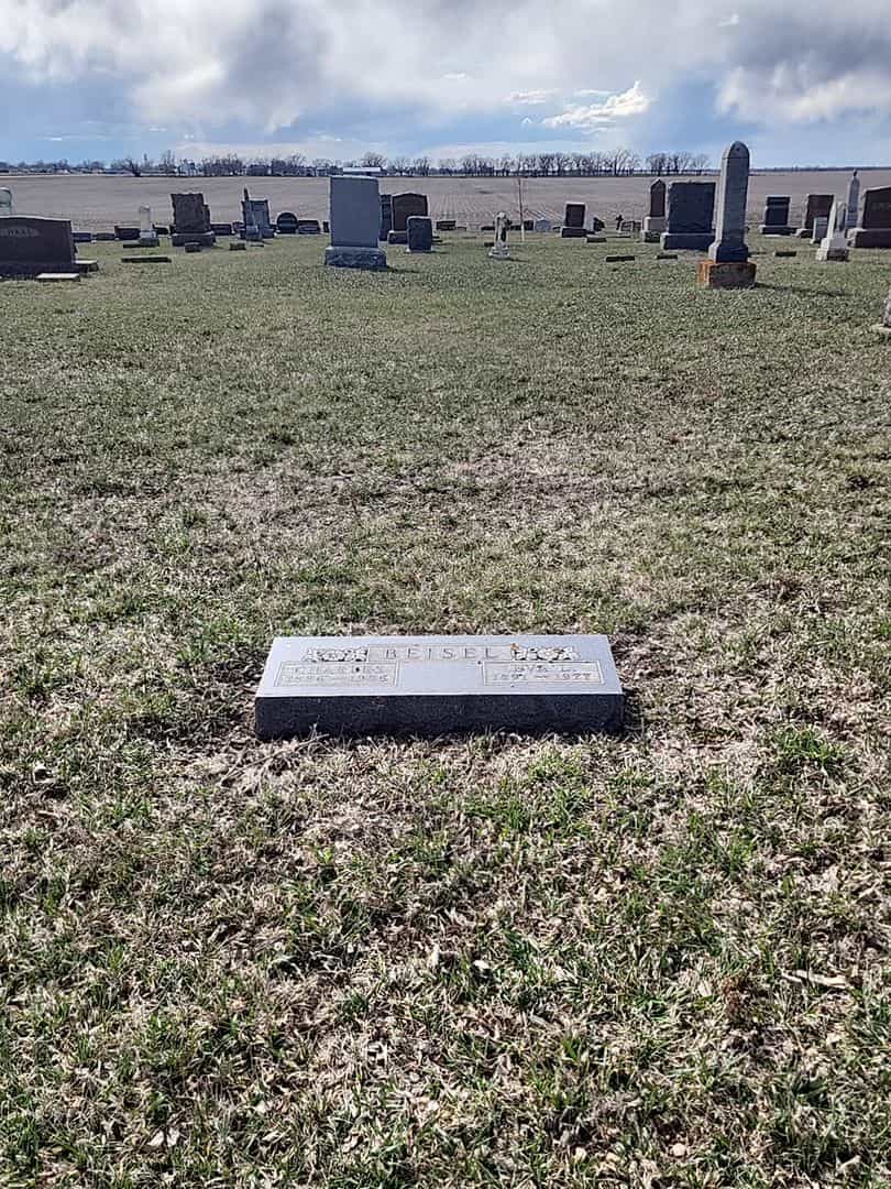 Eva Laura Rooney Beisel's grave. Photo 2