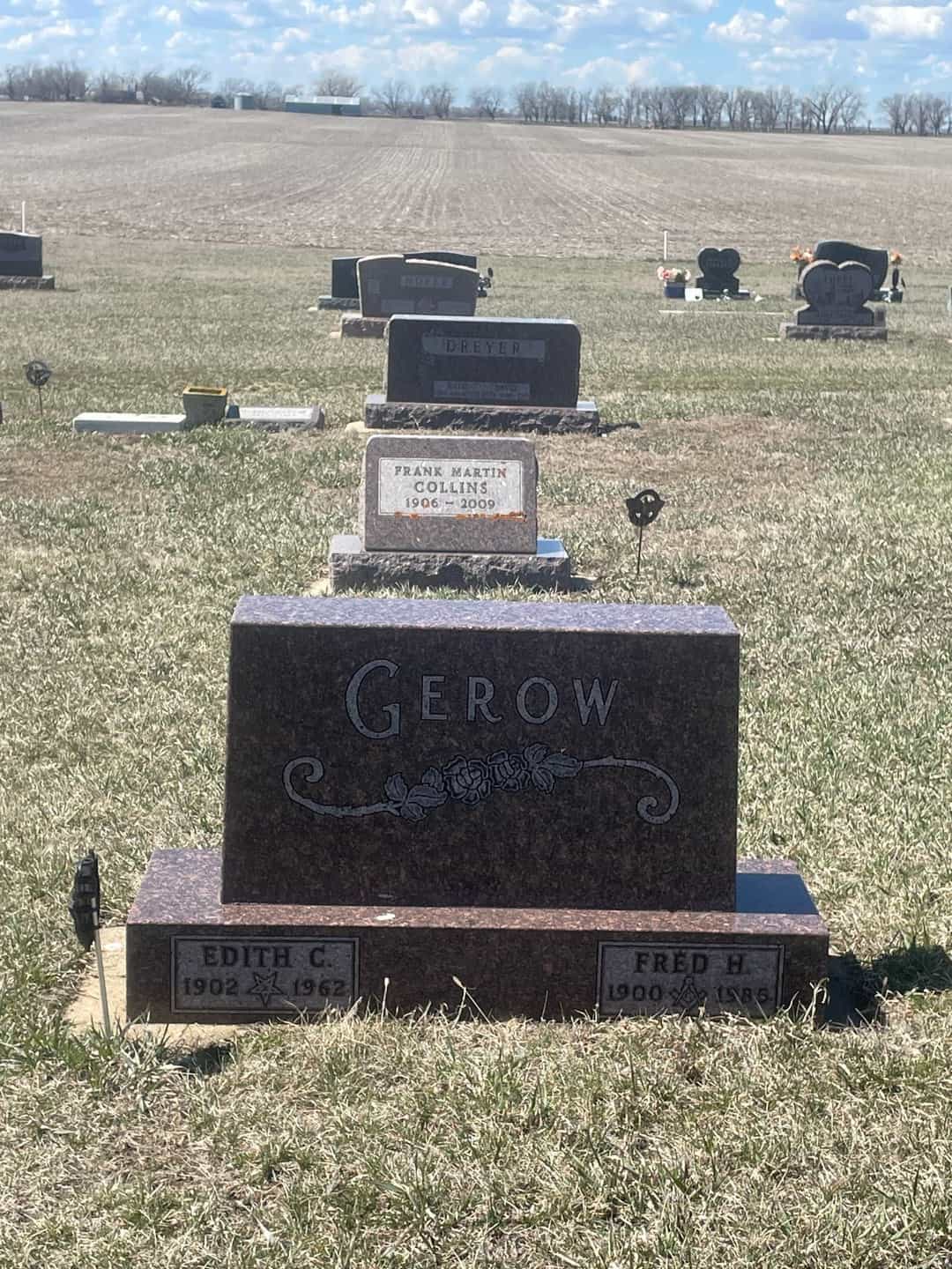 Fred H. Gerow's grave. Photo 1