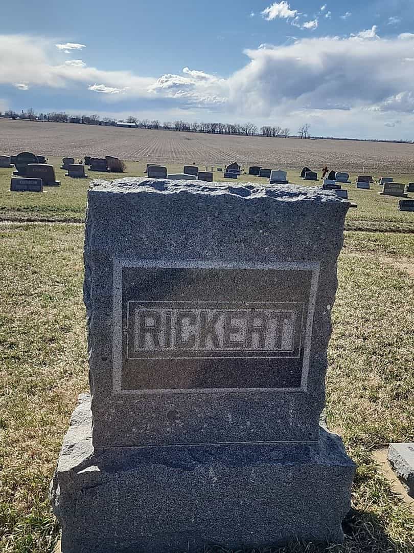 Arlene Kaster's grave. Photo 1