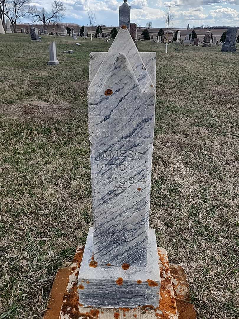 James F. Darby's grave. Photo 1