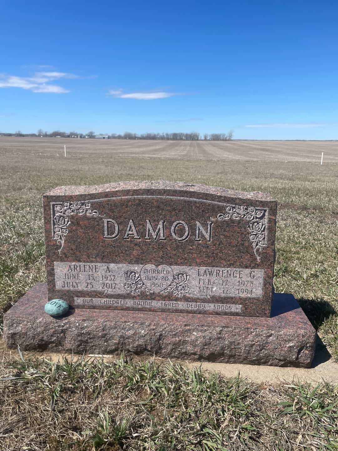 Arlene A. Damon's grave. Photo 1