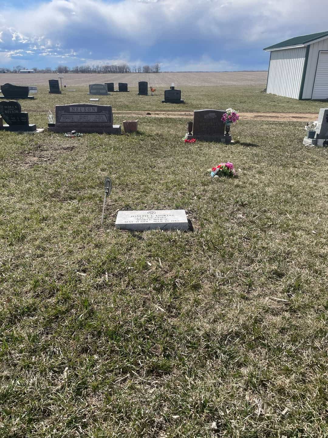 Joseph L. Unruh's grave. Photo 2