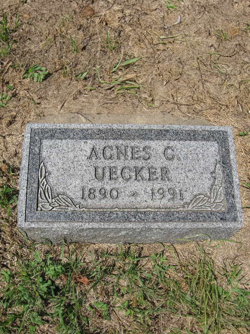 Agnes C. Malloy Uecker's grave. Photo 3