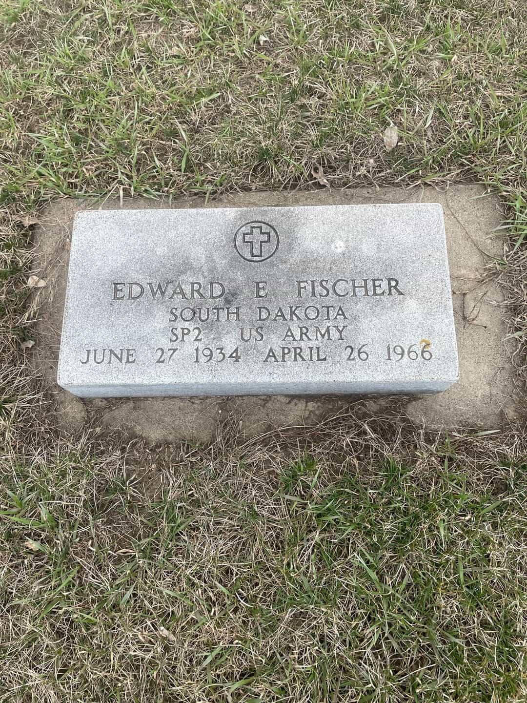 Edward E. Fischer's grave. Photo 3