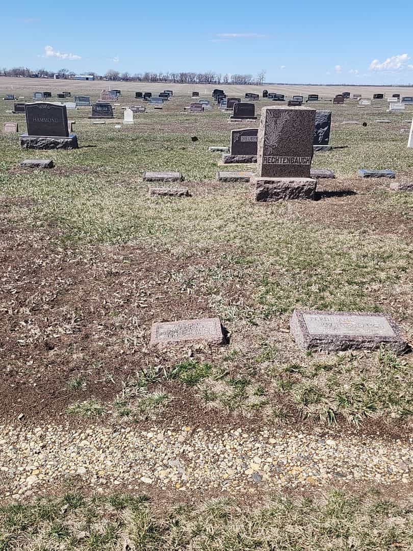 Robert Rechtenbaugh's grave. Photo 2