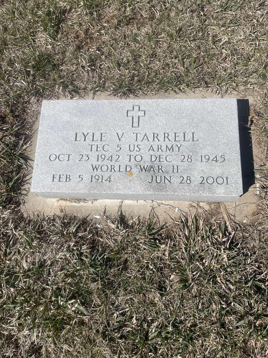 Lyle V. Tarrell's grave. Photo 3