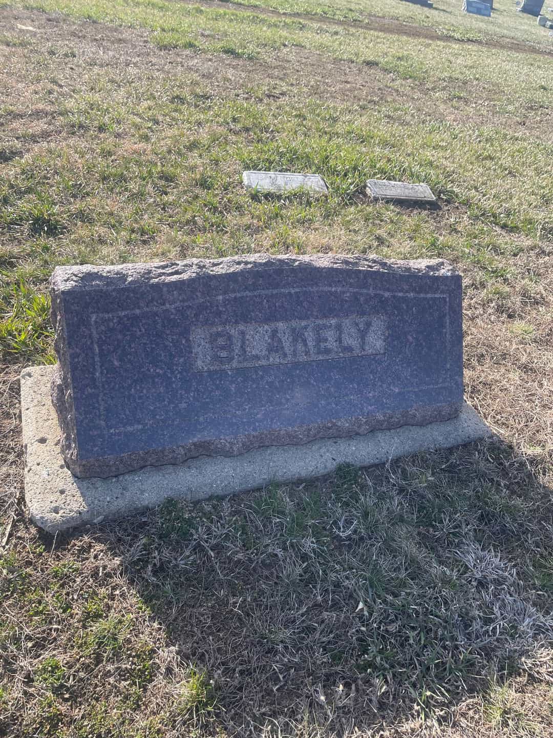 Alice Walsh Blakely's grave. Photo 1