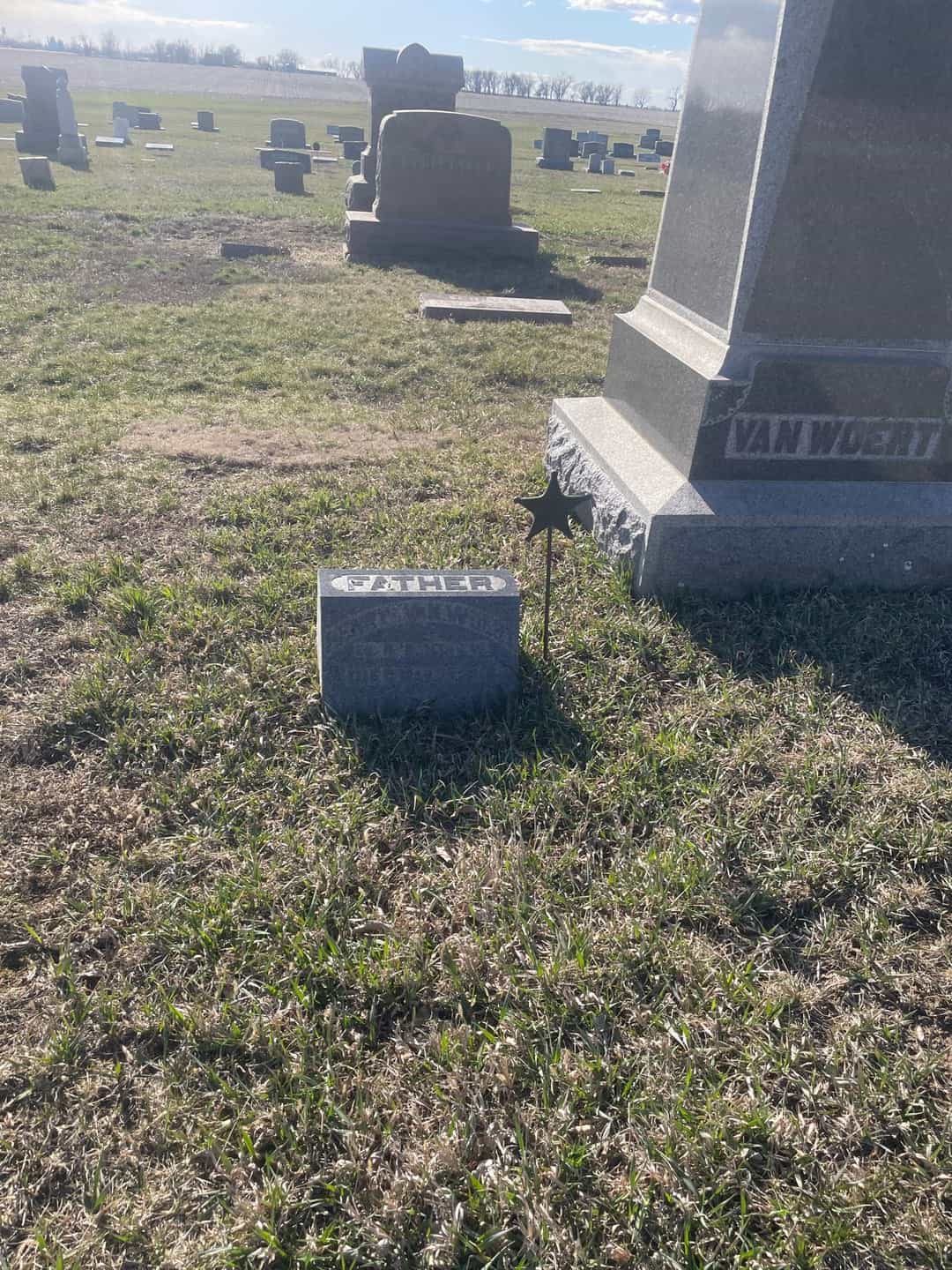 Henry VanWoert's grave. Photo 2