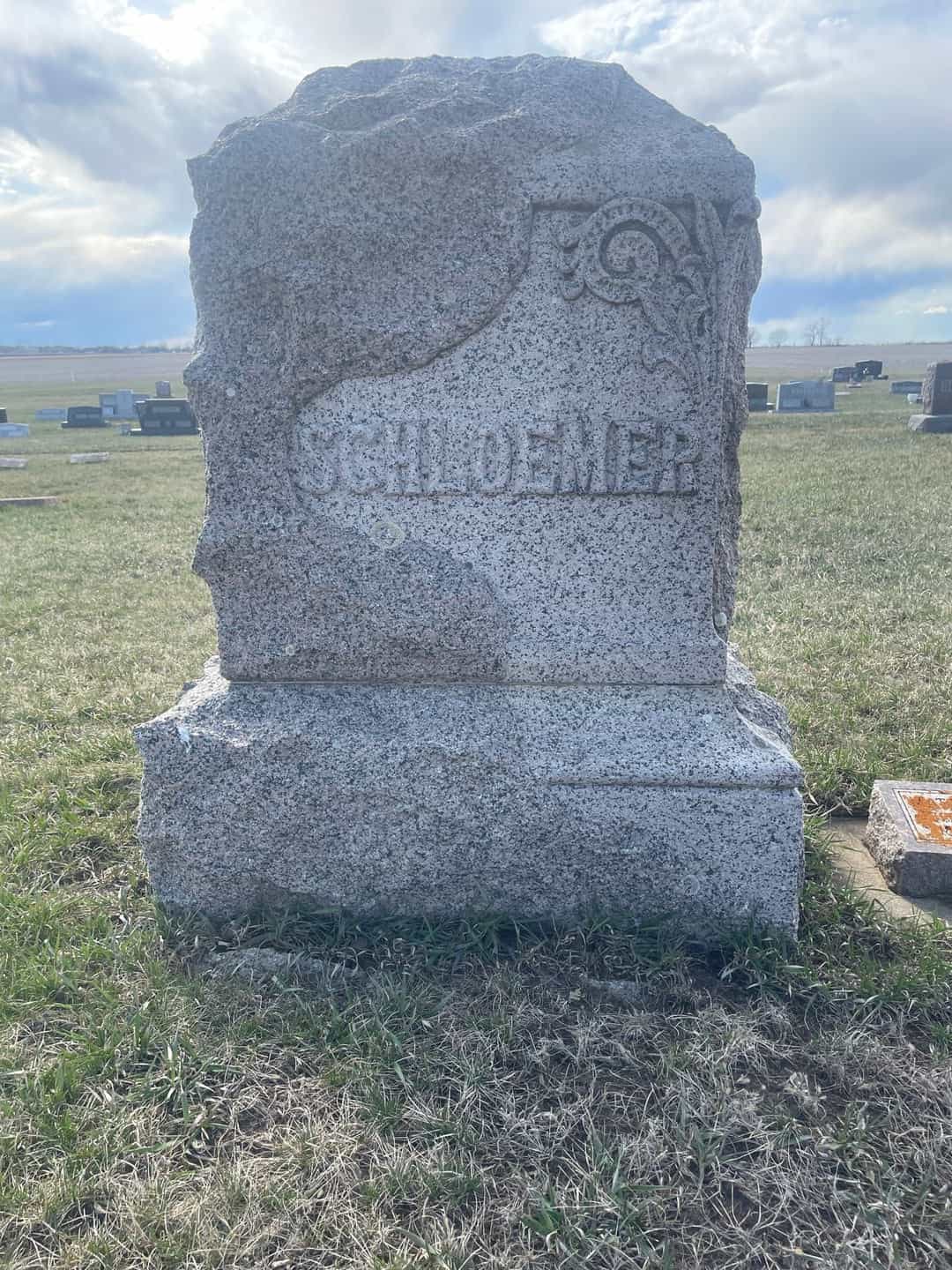 Carl C. Schloemer's grave. Photo 1