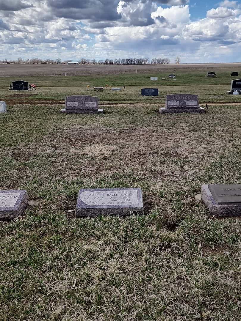 Hazel A. Oien's grave. Photo 2