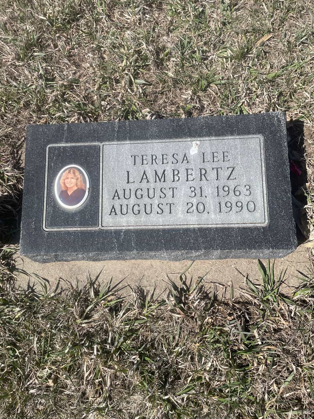 Teresa Lee Lambertz's grave. Photo 1