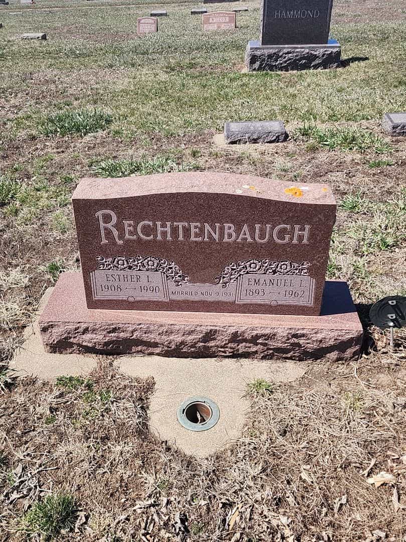 Esther May L. Rechtenbaugh's grave. Photo 1