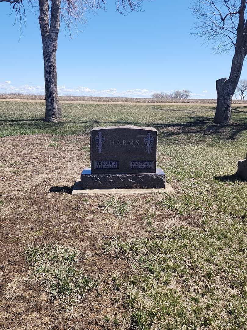 Martha M. Kiehn Harms's grave. Photo 2