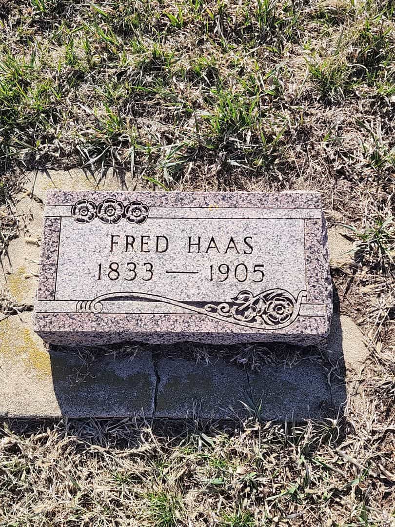 Fred Haas's grave. Photo 3