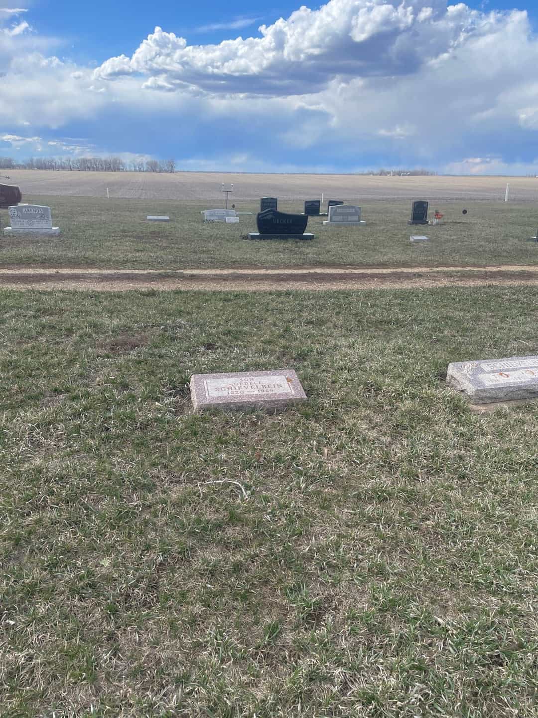 Ordell Schievelbein's grave. Photo 2