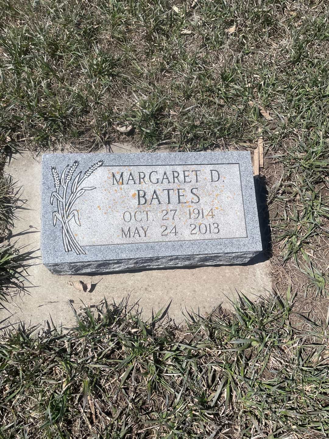 Margaret D. Bates's grave. Photo 1