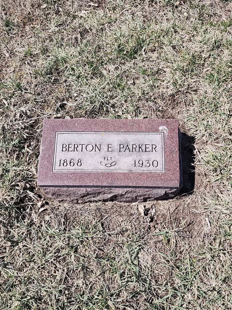 Berton E. Parker's grave. Photo 4