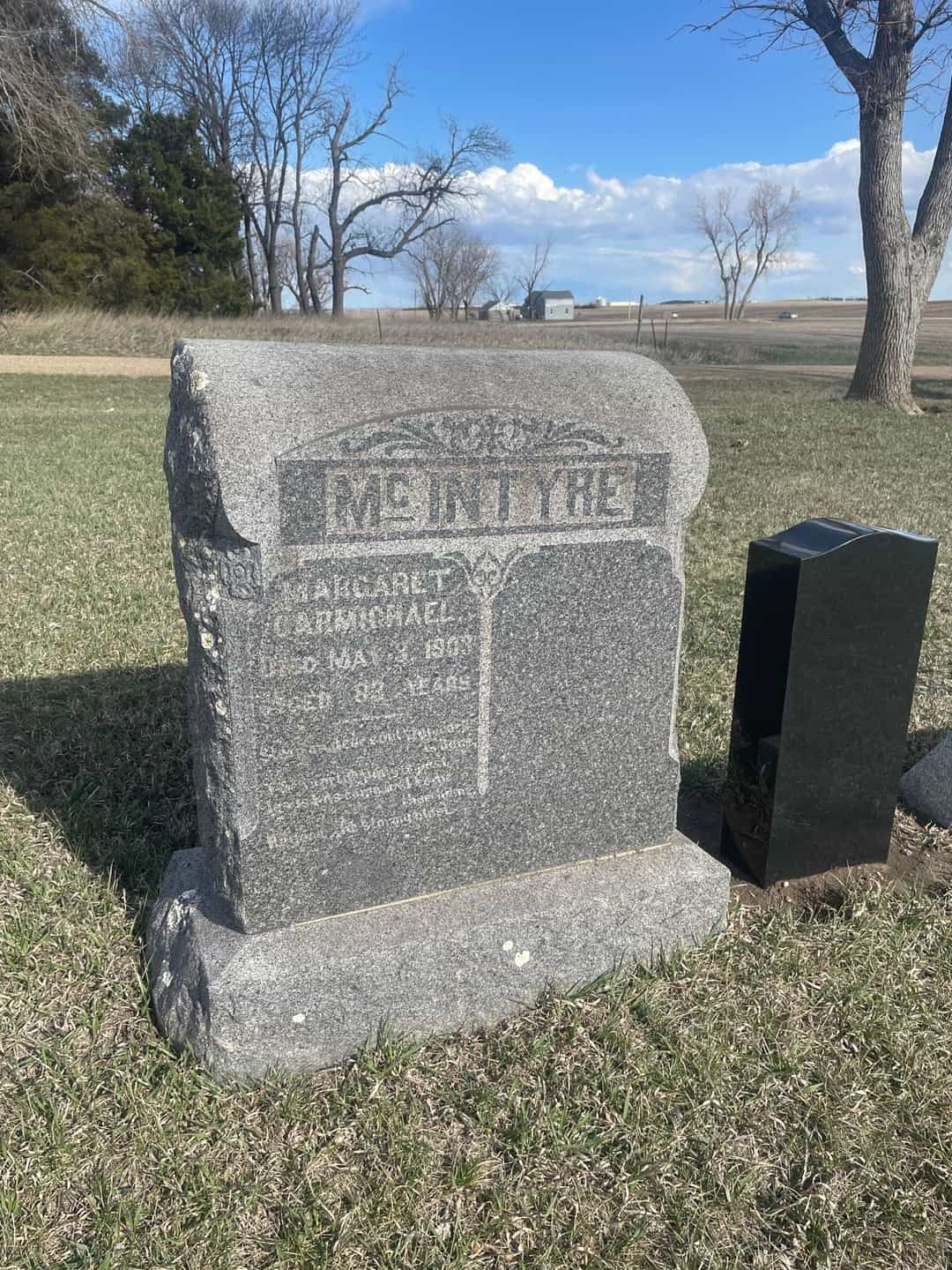 Margaret Carmichael McIntyre's grave. Photo 2