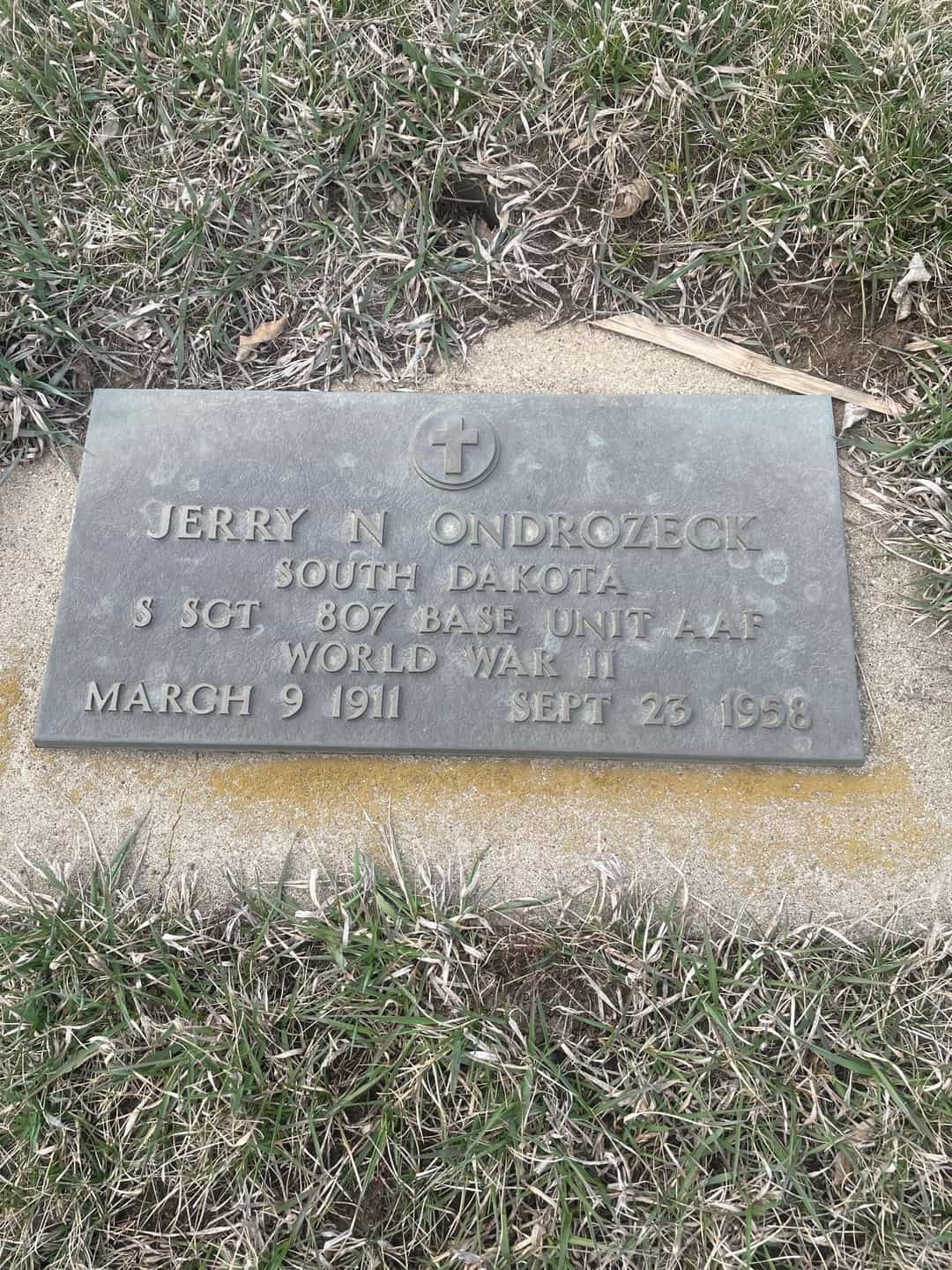 Jerry Nathaniel Ondrozeck's grave. Photo 3