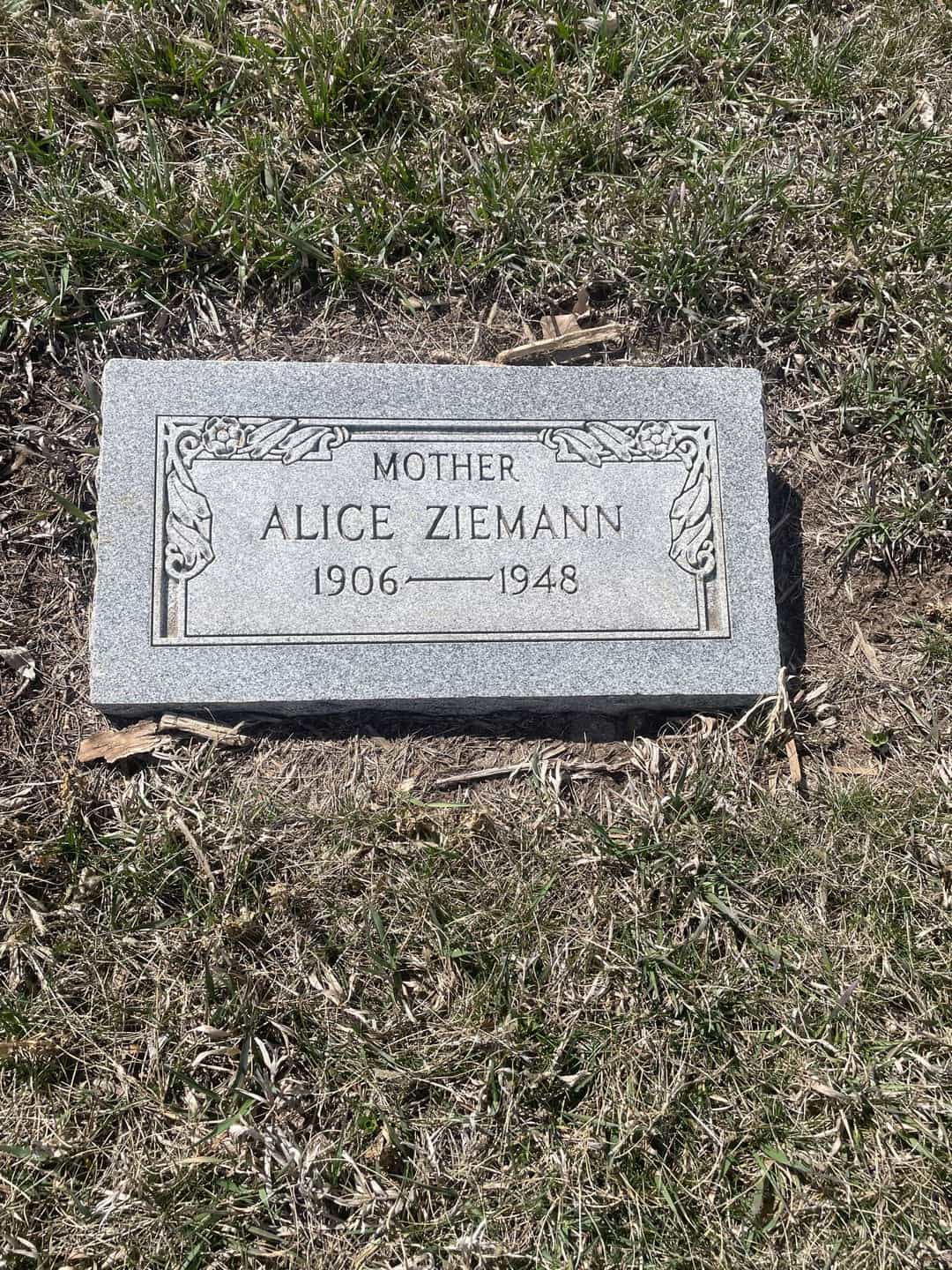 Alice Ziemann's grave. Photo 1
