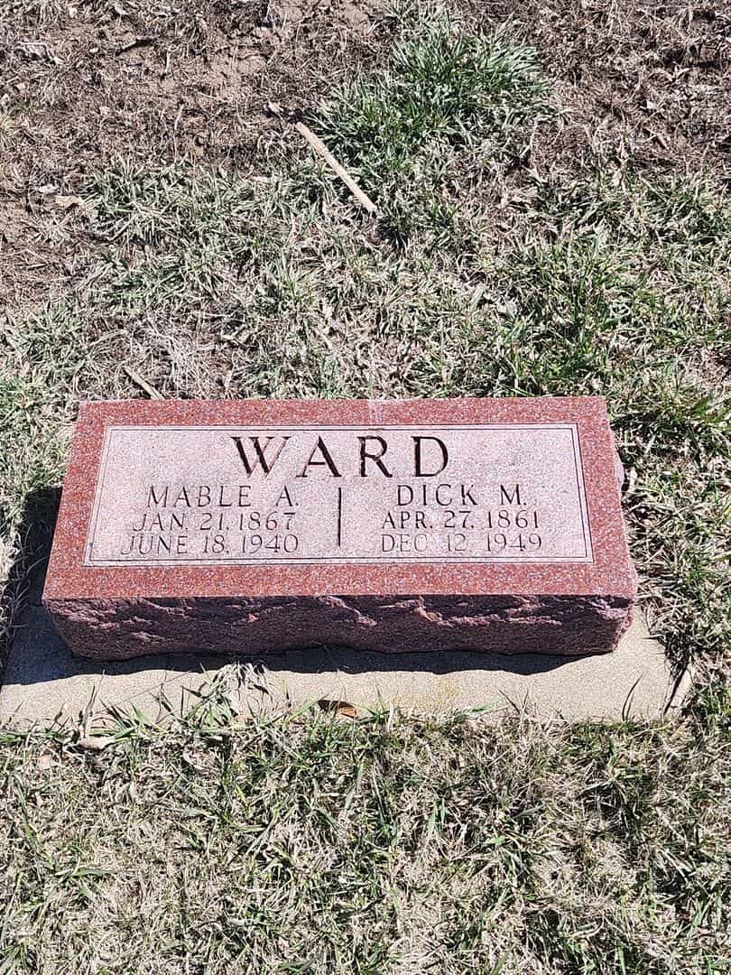 Mable Adelaide Carl Ward's grave. Photo 1