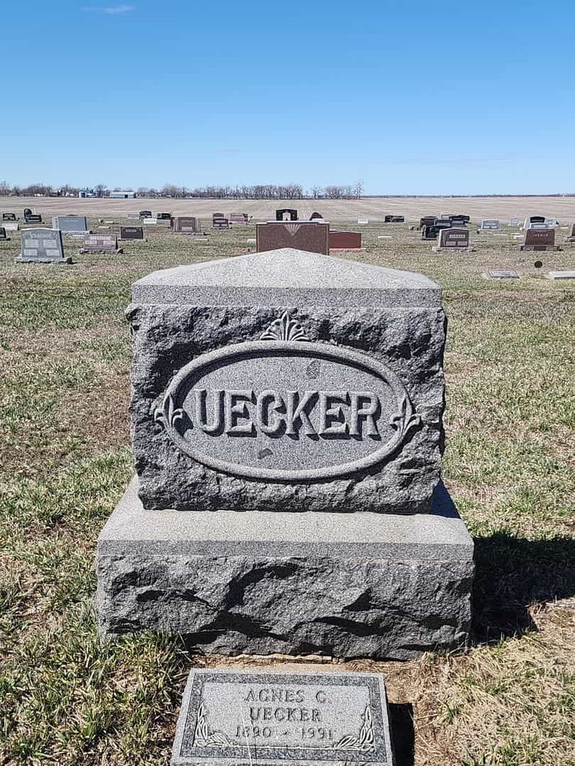 Charles J. Uecker's grave. Photo 1