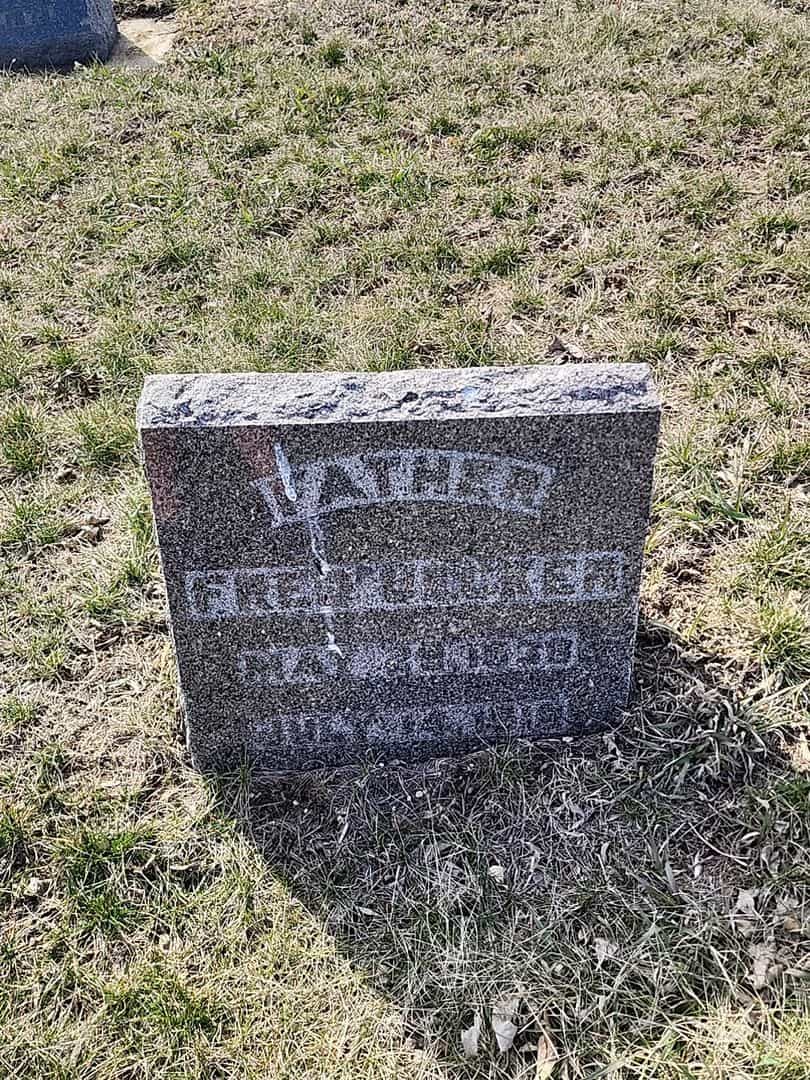 Fred Henry Uecker's grave. Photo 3