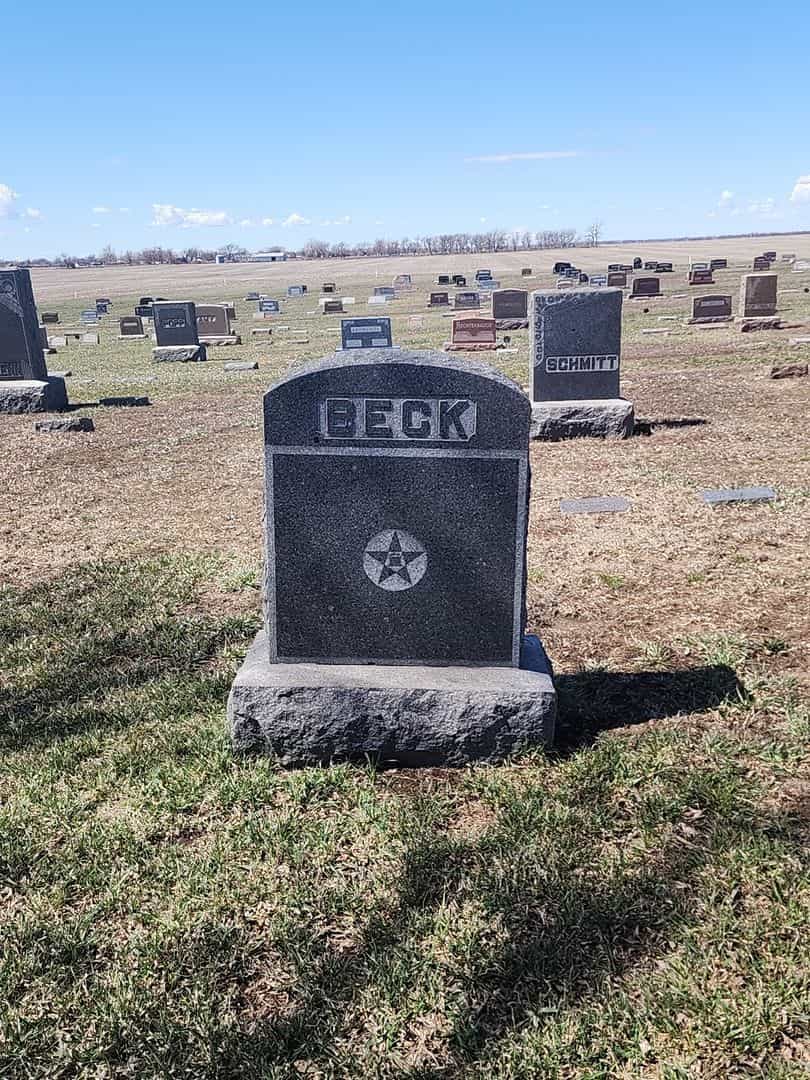 Nita Beck's grave. Photo 1